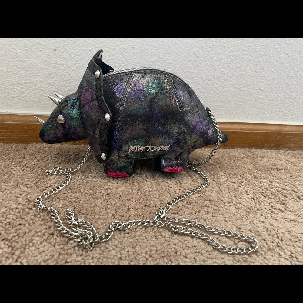 Cute and rare Betsey Johnson dinosaur purse.
